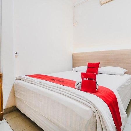 Reddoorz Plus Near Wtc Batanghari Mall Tanjungjohor Exterior foto